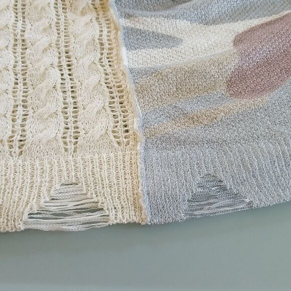 POL Lightweight Camo Sweater Top - Picture 5 of 8